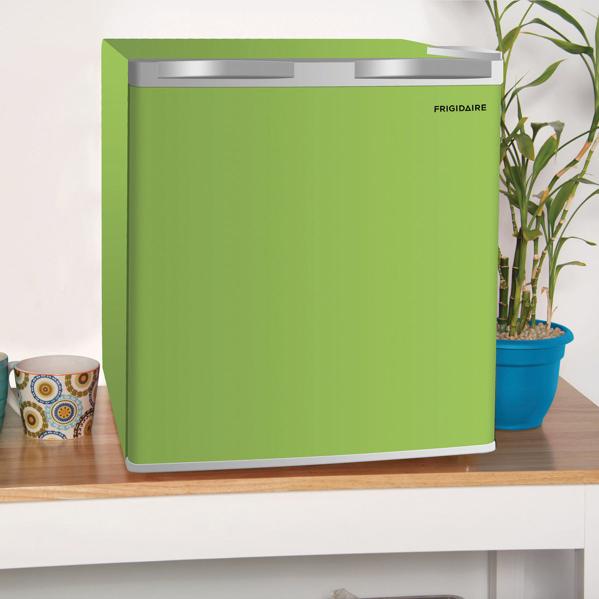 Frigidaire 1.6-Cu.-Ft. 50-Watt Compact Refrigerator (Green) - 3