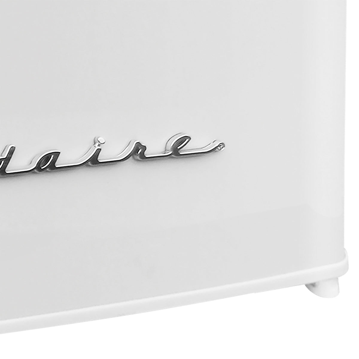 Frigidaire 3.2-Cu.-Ft. 65-Watt Eraser-Board Door Retro Compact Fridge — White - 13