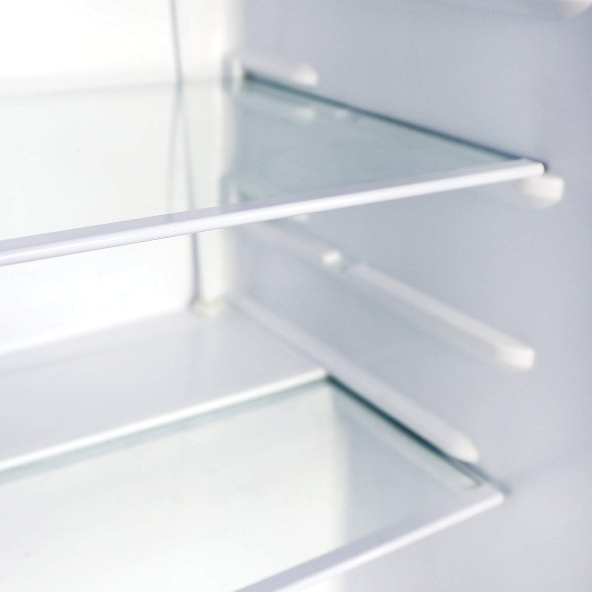 Frigidaire 3.2-Cu.-Ft. 65-Watt Retro Bar Fridge — Black - 19