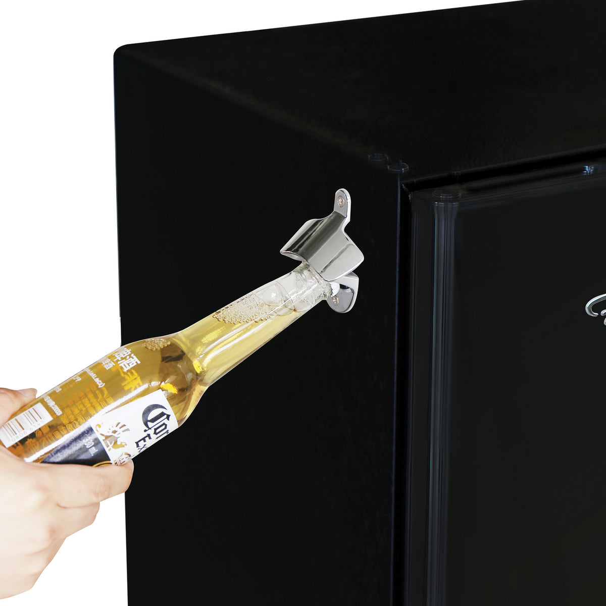 Frigidaire 3.2-Cu.-Ft. 65-Watt Retro Bar Fridge — Black - 6