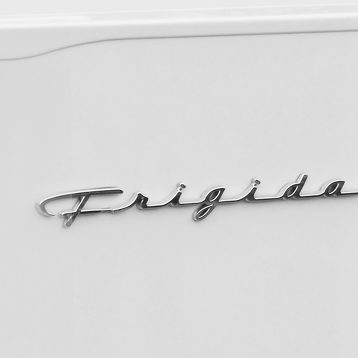 Frigidaire 3.2-Cu.-Ft. 65-Watt Retro Bar Fridge — White - 17