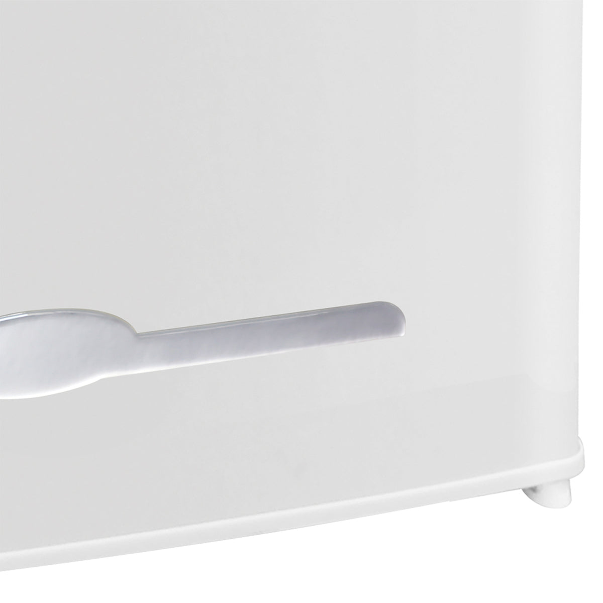 Frigidaire 3.2-Cu.-Ft. 65-Watt Retro Bar Fridge — White - 20