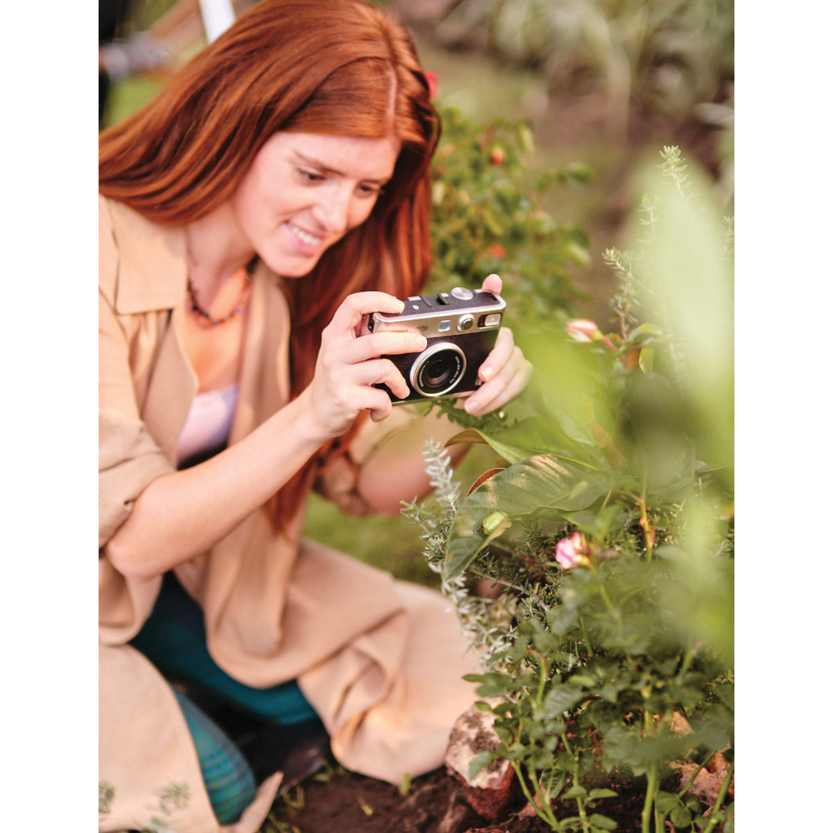 Fujifilm Instax Mini Evo Hybrid Instant Camera (Black) - 12