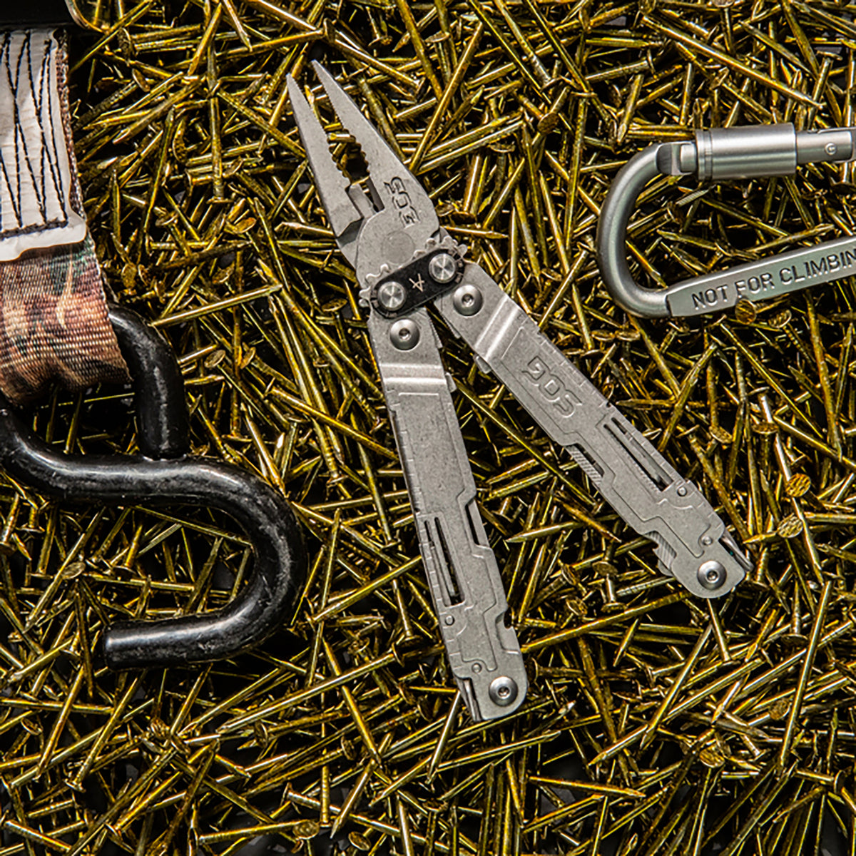SOG PowerAccess 18-in-1 Multi-Tool (Silver) - 7