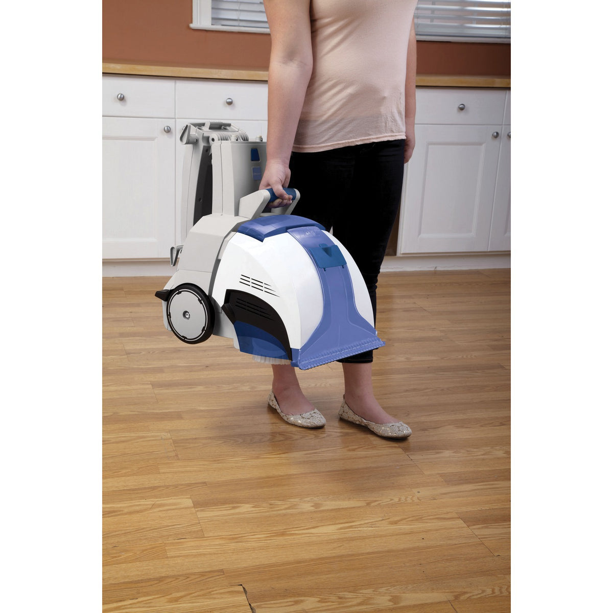 Koblenz Carpet Cleaner and Extractor - 3