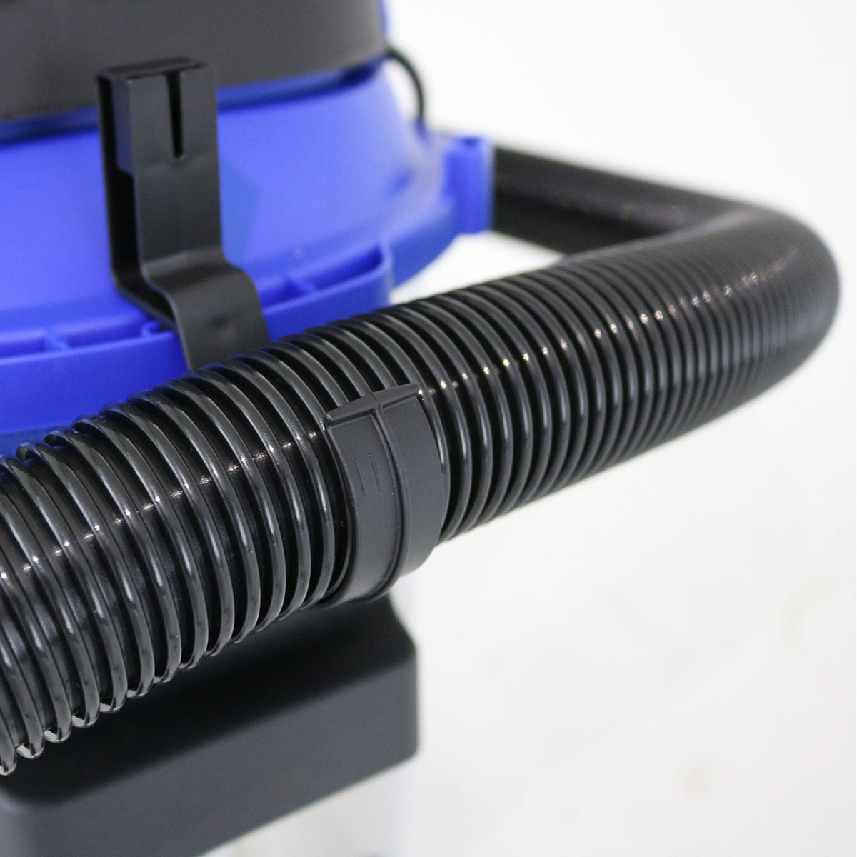 Koblenz 6-Gal. Portable Wet/Dry Vacuum - 5
