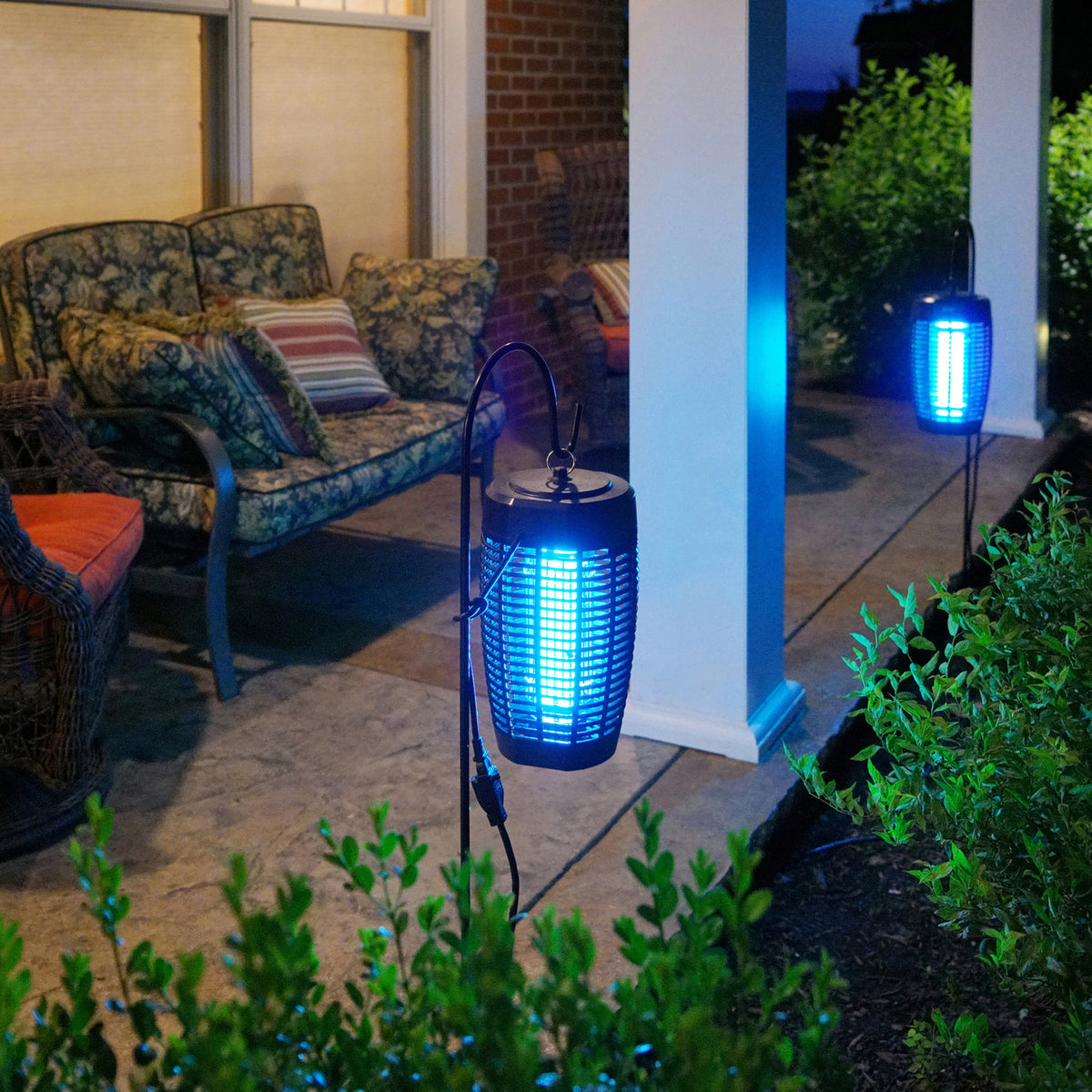 PIC 40-Watt Bug Zapper with Octenol Mosquito Lure - 3