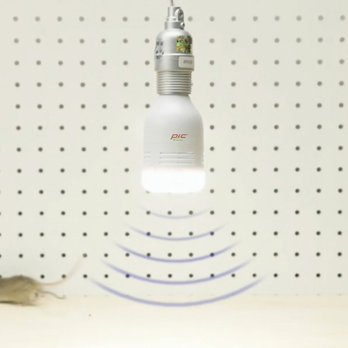 PIC Rodent Repeller LED Bulb - 4