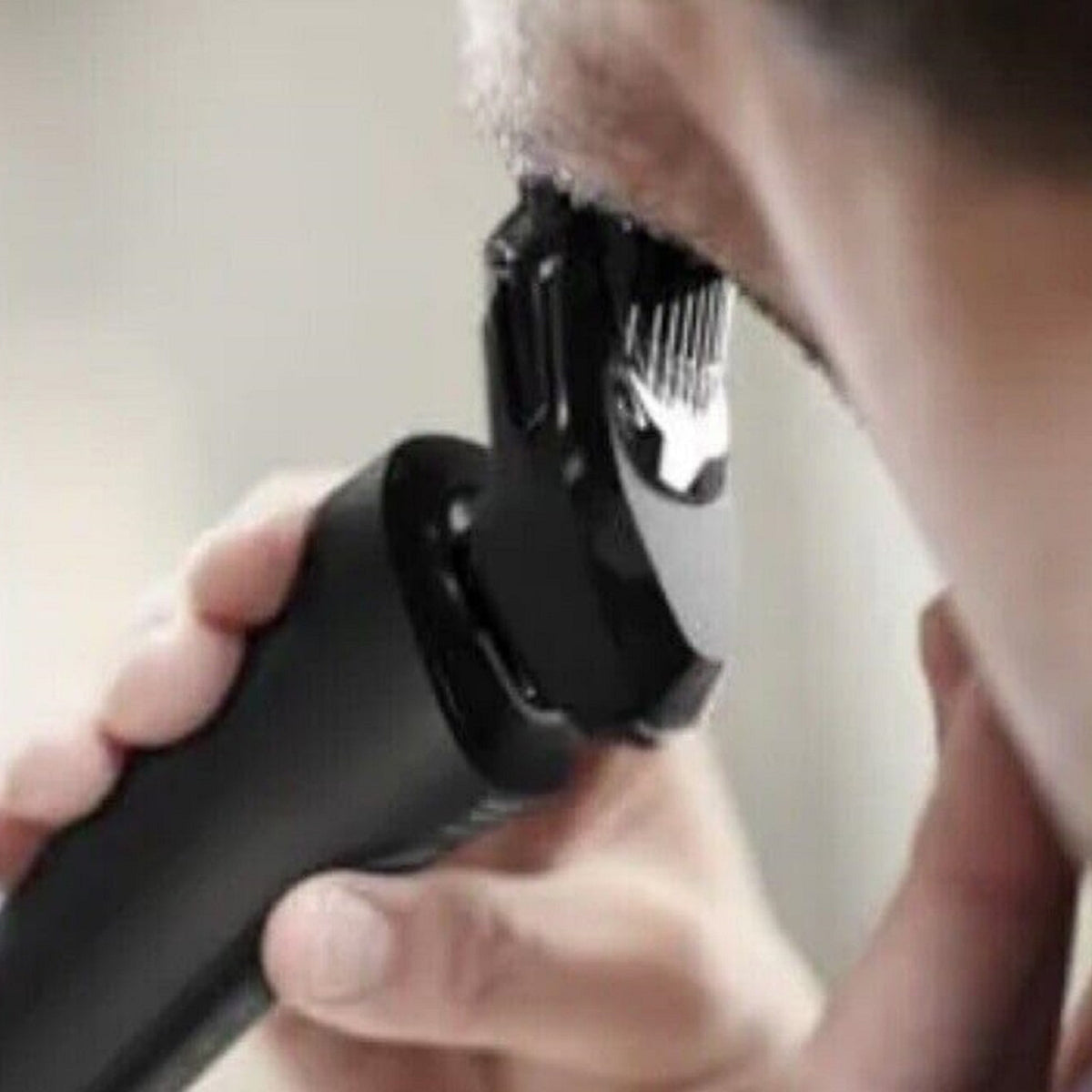 Philips Norelco S6800 Wet and Dry Cordless Electric Shaver Set - 5