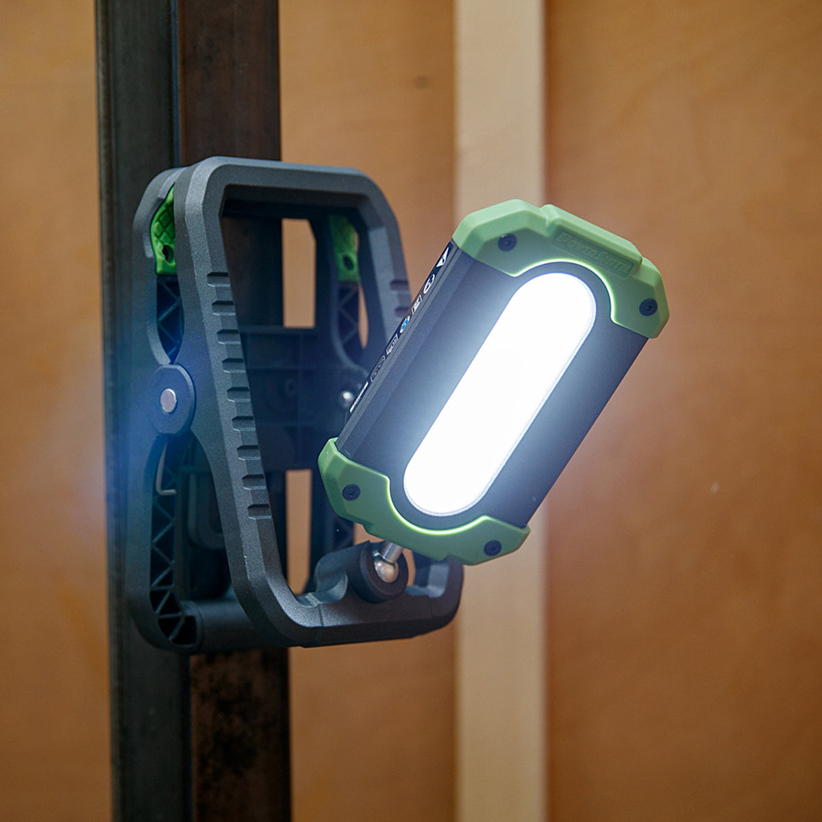PowerSmith 1,000-Lumen Rechargeable LED Clamp Light - 9