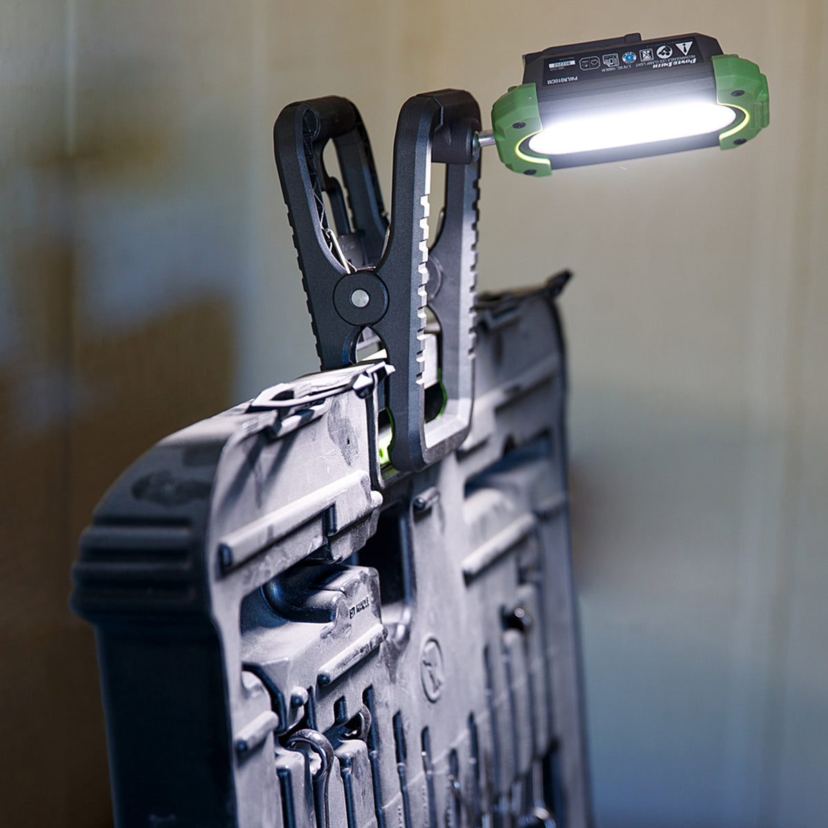 PowerSmith 1,000-Lumen Rechargeable LED Clamp Light - 10
