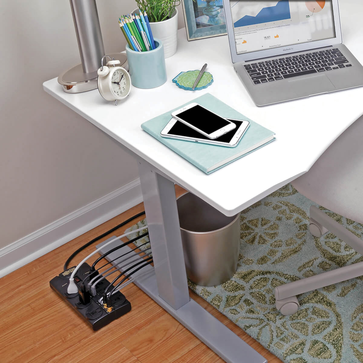 Tripp Lite by Eaton 8-AC Outlet - 5